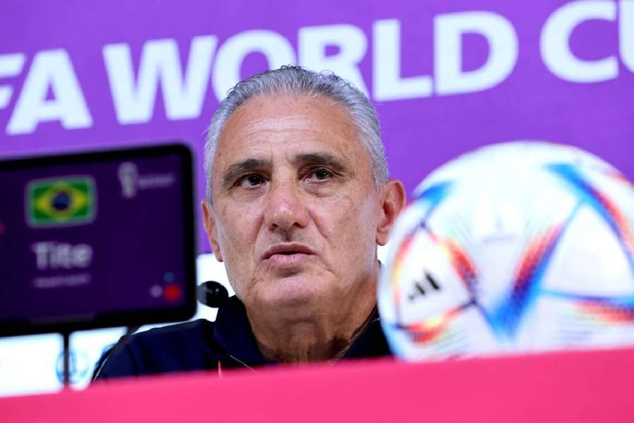 Derrota da Argentina na Copa faz Brasil "refletir", diz Tite