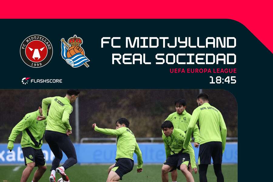 Los jugadores de la Real, a por un buen resultado en la ida de los play-offs