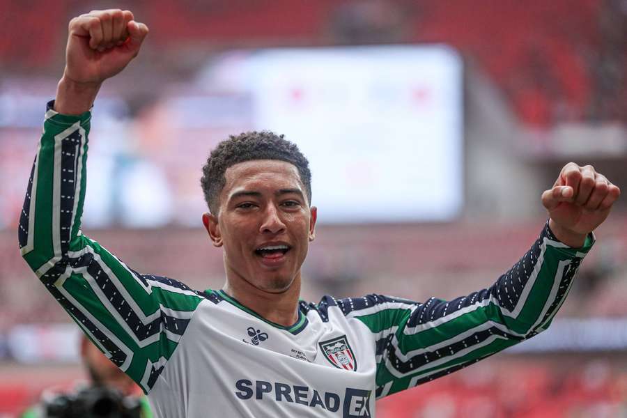 Jobe Bellingham of Sunderland celebrates getting promoted back to the Premier League