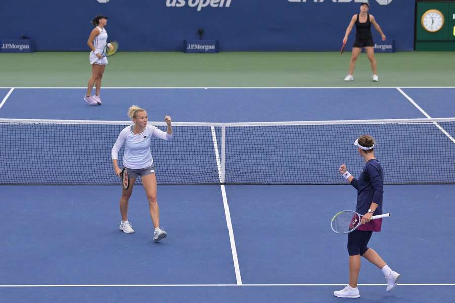 Skvělý výkon a postup. Krejčíková se Siniakovou si na US Open zahrají semifinále čtyřhry