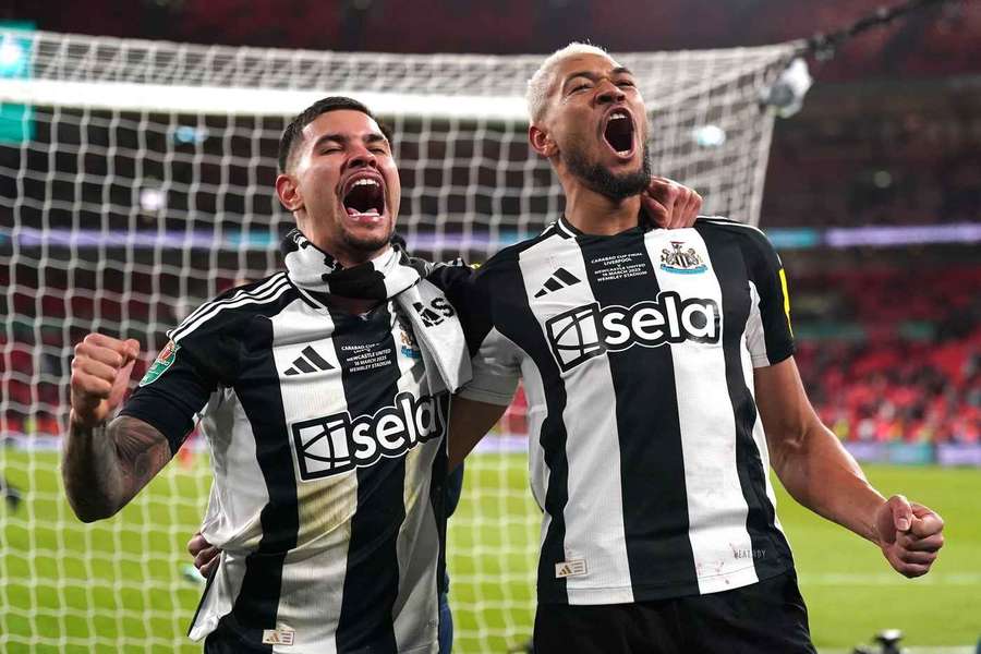Bruno Guimarães e Joelinton são titulares no meio-campo do Newcastle