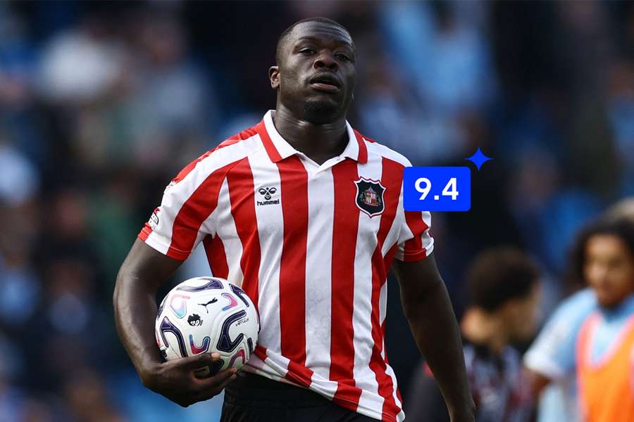 Brobbey se proti City radoval ze svého prvního hattricku v kariéře. Brobbey se proti City radoval ze svého prvního hattricku v kariéře.