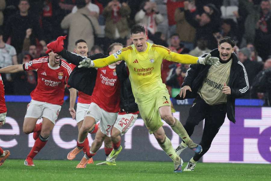 Trubin köpfte Benfica spät in die K.O.-Phase.