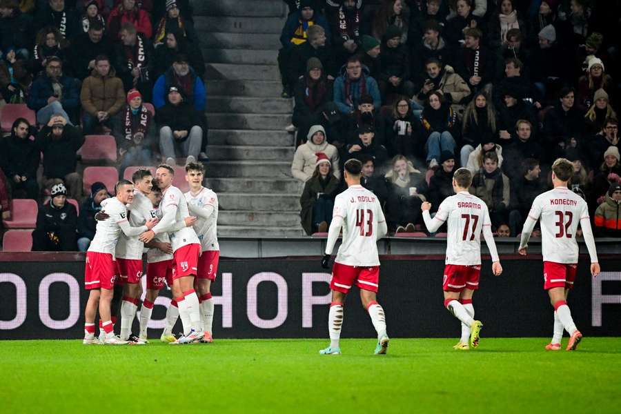 Pardubice smázly Spartu na jejím hřišti 4:2.