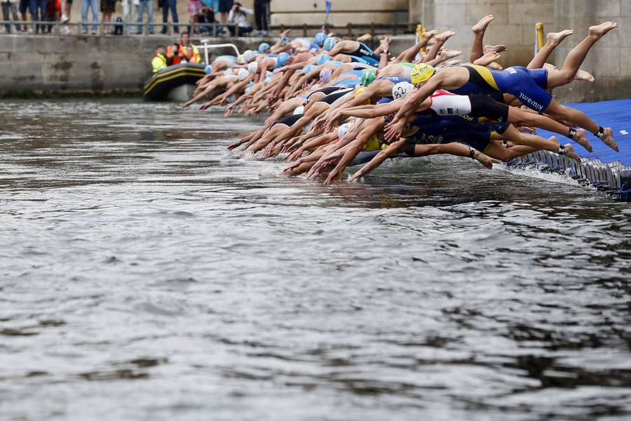 JO-2024: nager dans la Seine, longtemps une chimère, presque une réalité