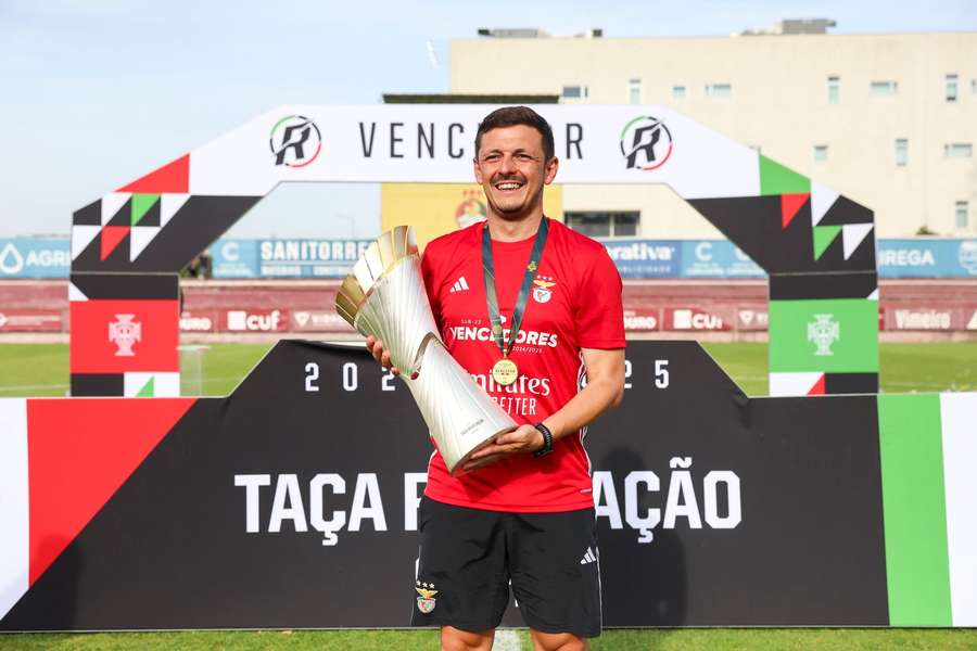 Carlos Soares foi adjunto nos sub-23 do Benfica