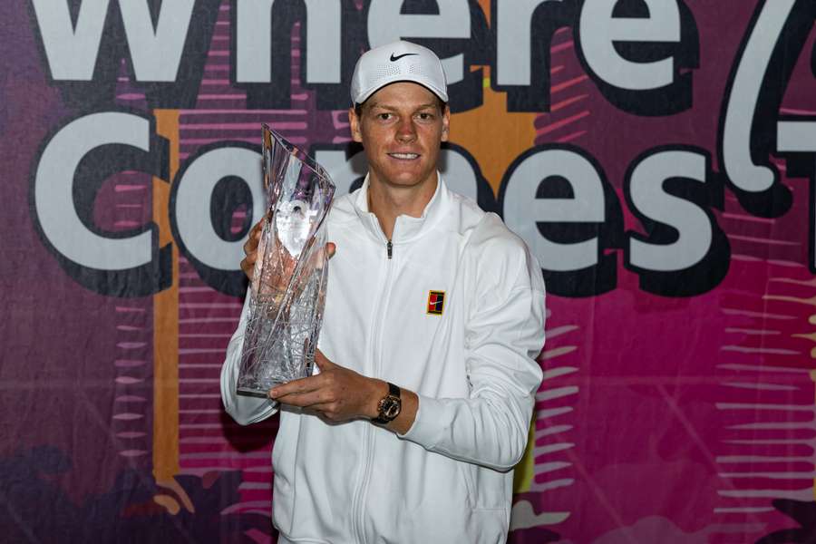 Tenis Flash: Jannik Sinner zdobywa Sunshine Double