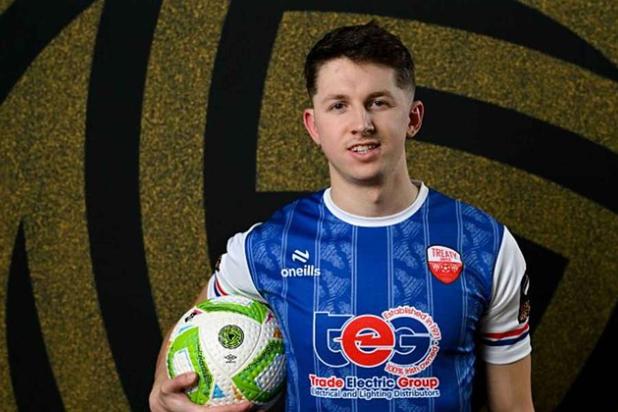 Kanonýr Vojtěch Ptáček hrál druhou irskou ligu za Treaty United.