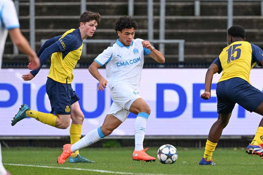 Chelsea table contract offer to Marseille superkid Remadnia Chelsea table contract offer to Marseille superkid Remadnia