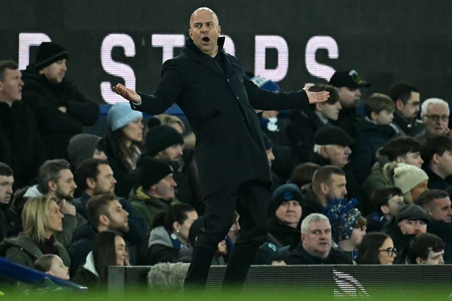 Slot no último dérbi entre Everton e Liverpool