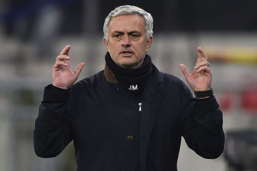 José Mourinho terá acordo por dois anos com Aziz Yildirim