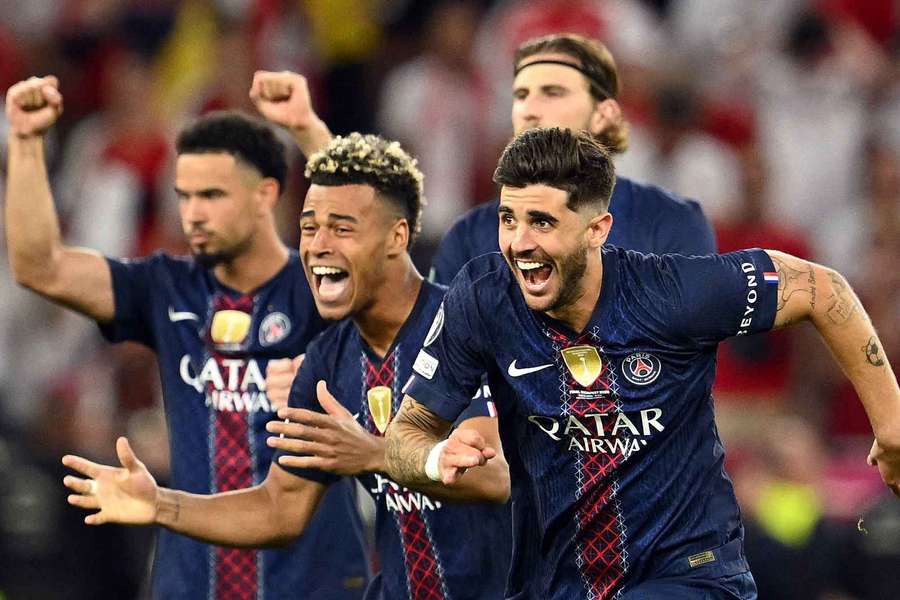 PSG celebrate retaining title