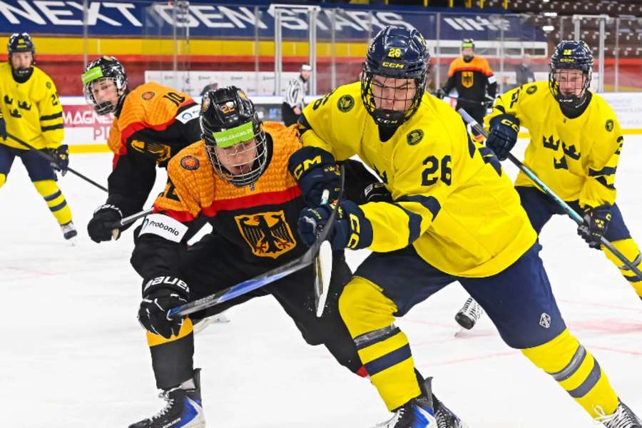 Švédsko otvorilo "slovenský" šampionát výhrou.