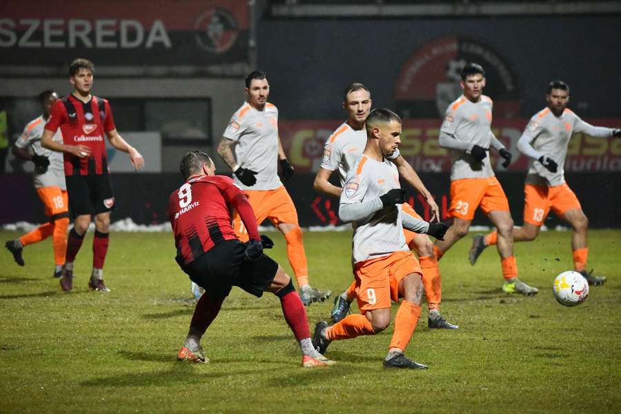 Csikszereda Miercurea Ciuc s-a impus cu 2-1 în fața celor de la Metaloglobus București