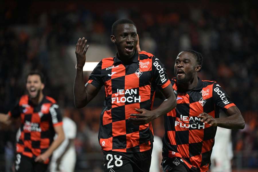 Lorient s'offre une bouffée d'air frais en enfonçant encore plus Nice