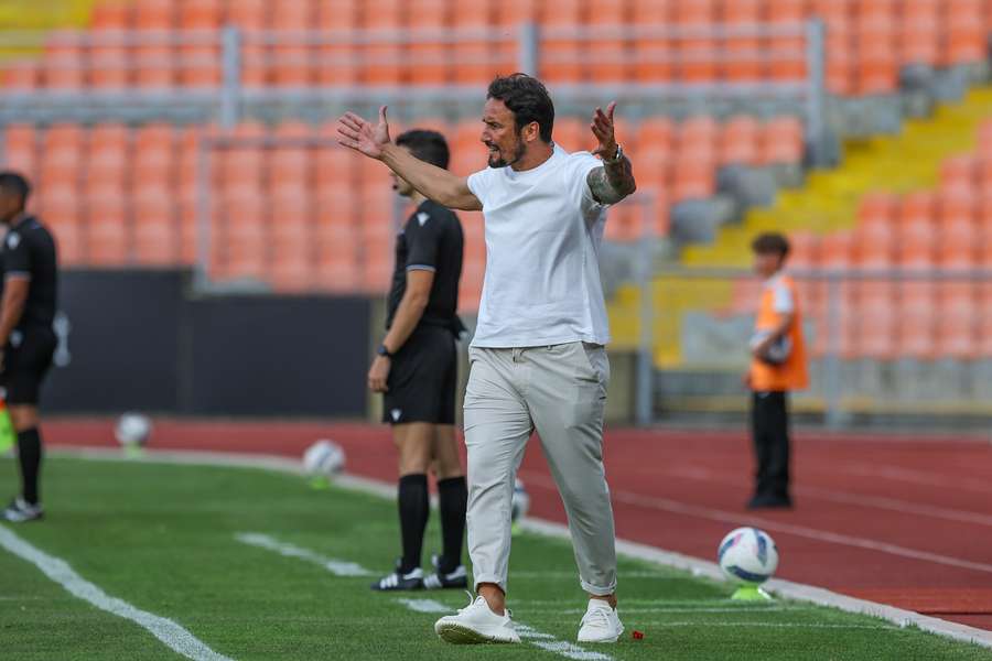 Técnico do Gil Vicente promete boa resposta frente ao Alverca após desaire na Taça