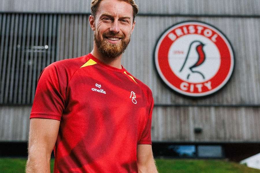DONE DEAL: Bristol City snap up Southampton keeper Lumley