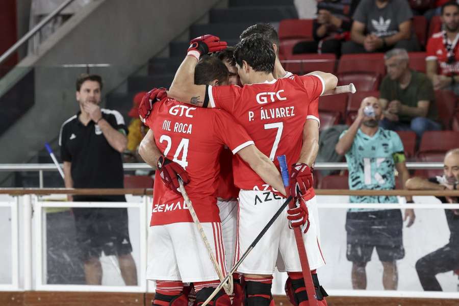 Benfica mantém liderança isolada do campeonato