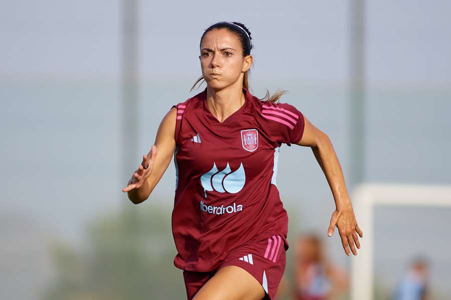 Aitana se ejercita durante un entrenamiento