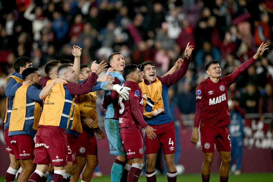 Lanús celebra su clasificación en la Sudamericana