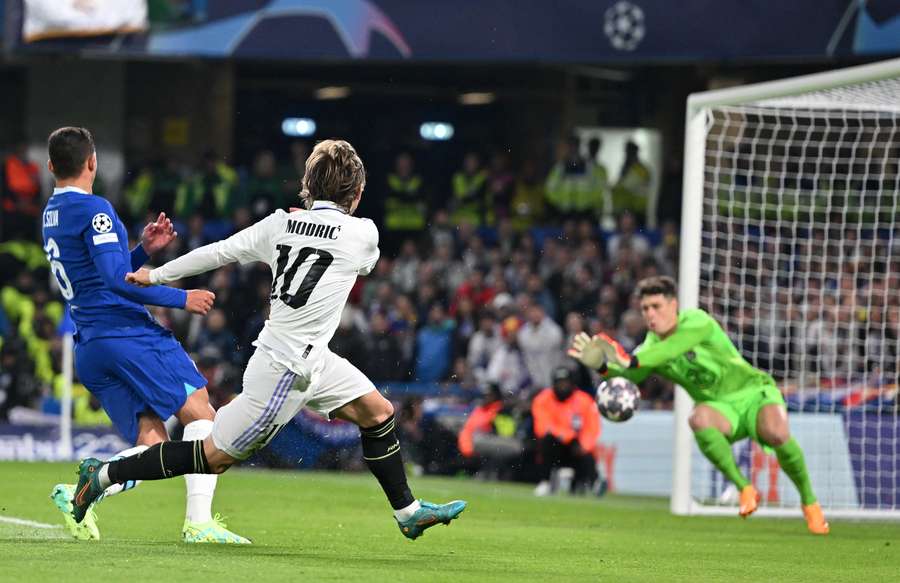 Real Madrid's Croatian midfielder Luka Modric shoots but fails to score Real Madrid's Croatian midfielder Luka Modric shoots but fails to score