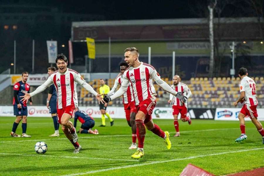 Nezdolaná Banská Bystrica kráča späť do ligy. Nezdolaná Banská Bystrica kráča späť do ligy.