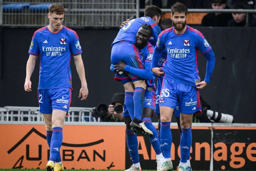 L'Olympique Lyonnais rentre les poches pleines de Bretagne.