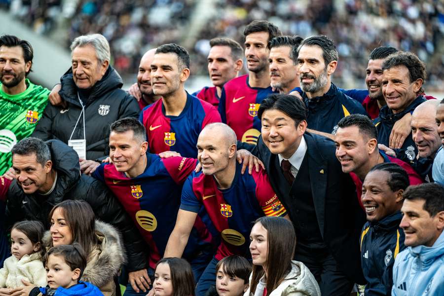 Iniesta reuniu ex-companheiros para sua despedida em solo japonês