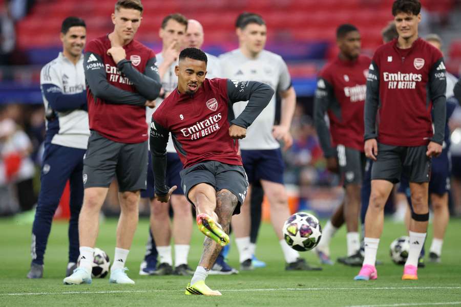 Arsenal's asking price for Jesus reduced to just £25M as Arteta is desperate to sell