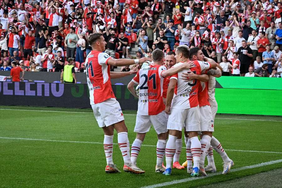 Slávisté si doma poradili s Olomoucí 2:0.