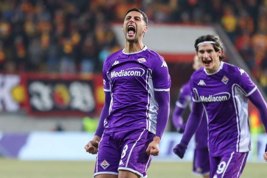 Rolando Mandragora celebrates