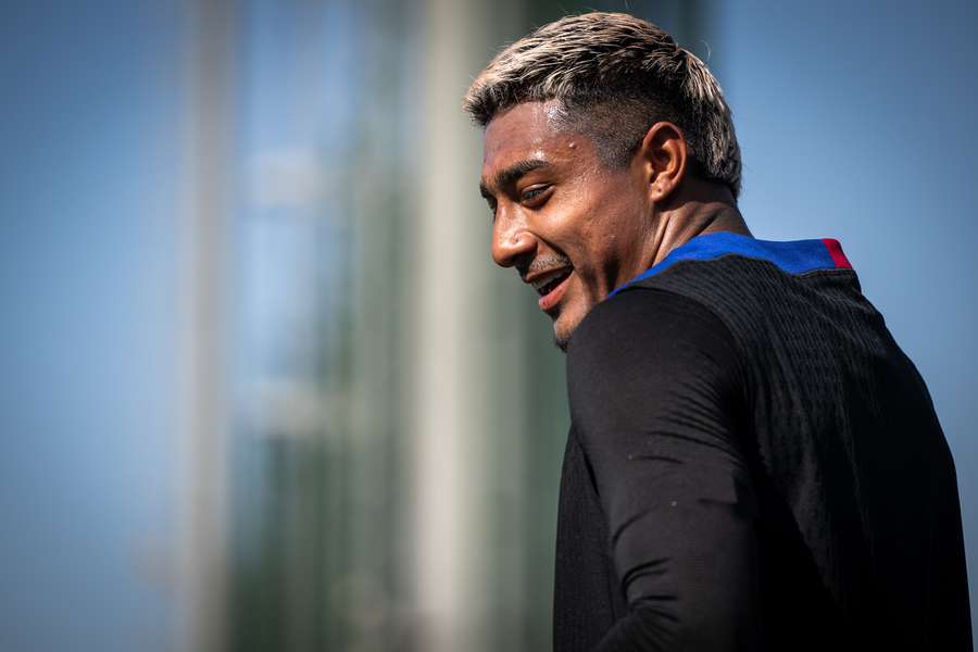 Julián Araujo, en el entrenamiento de este jueves con el Barça