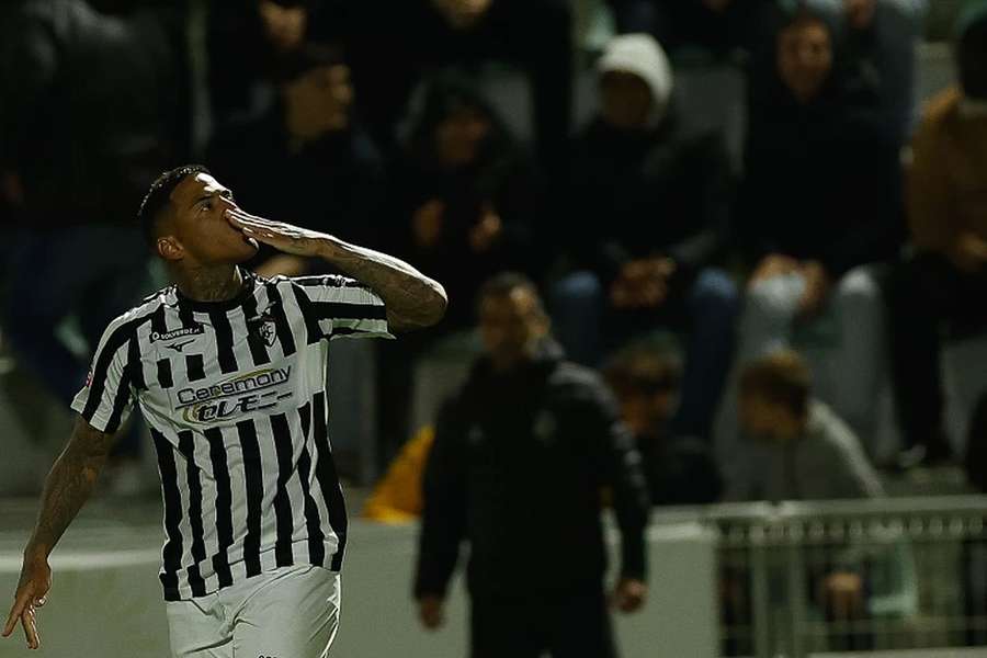 Carlinhos fez 12 golos pelo Portimonense na última época