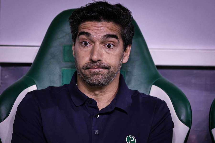 O Palmeiras de Abel passou o carro no Peixe
