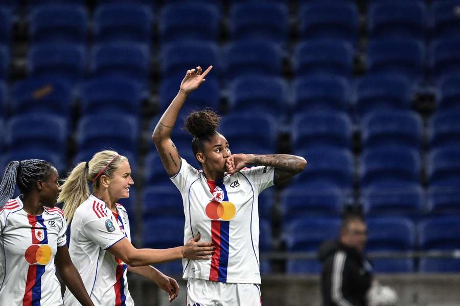 Tarciane (OL Lyonnes) célébrant son but face au Paris Saint-Germain en Arkema Première Ligue, le 27 septembre 2025.