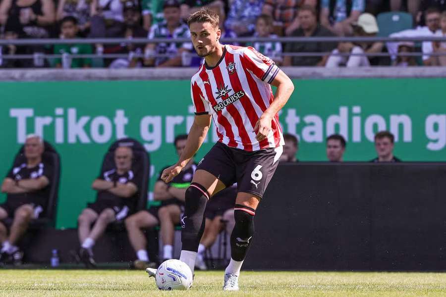 Harwood-Bellis ao serviço do Southampton Harwood-Bellis ao serviço do Southampton