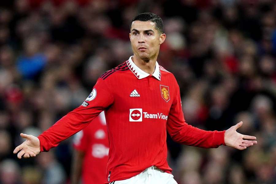 Cristiano Ronaldo explodiu uma "bomba" no universo do United após entrevista na TV onde disse ter sido "traído" pelo clube