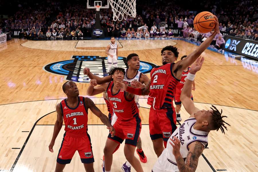 FAU boekte het eerste ticket voor de Final Four door Kansas State met 79-76 te verslaan in New York