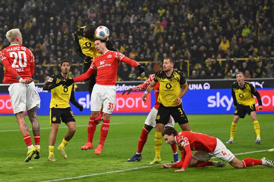 Dortmund superou o Mainz