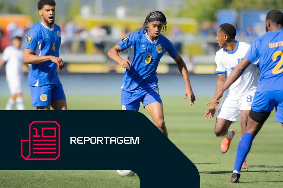 Livano Comenencia, jogador da seleção de Curaçao, no jogo contra El Salvador Livano Comenencia, jogador da seleção de Curaçao, no jogo contra El Salvador