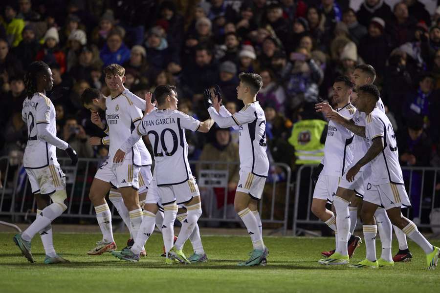 Real Madrid ease past Arandina to reach Copa del Rey last 16