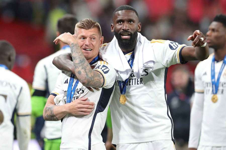 Rüdiger und Kross haben letztes Jahr zusammen die Champions League gewonnen.