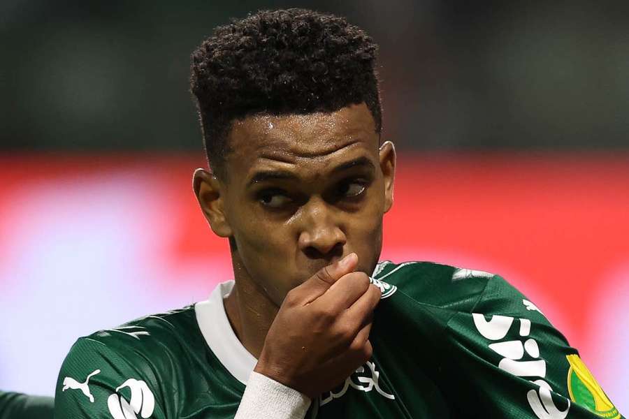 Estêvão é esperança de gols para o Palmeiras neste domingo (23)