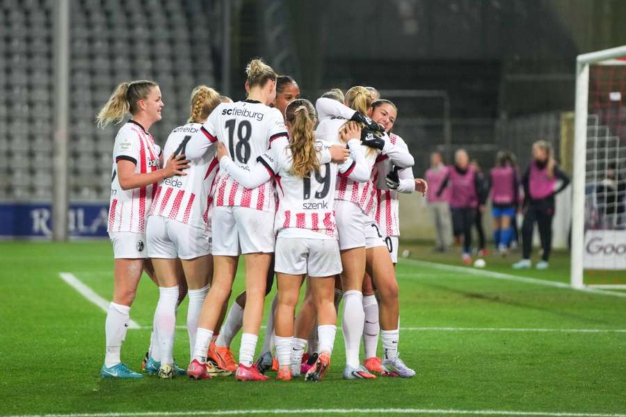 Tessa Blumenberg trägt Freiburg zum Sieg. Tessa Blumenberg trägt Freiburg zum Sieg.