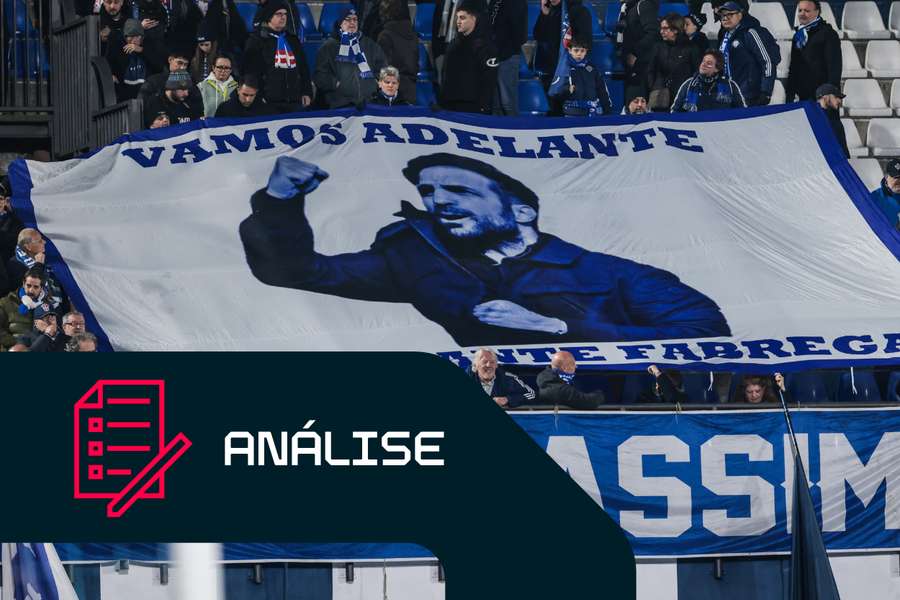 Tarja para Cesc Fàbregas, treinador do Como