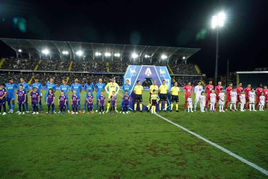 Stan murawy w meczu Empoli - Monza