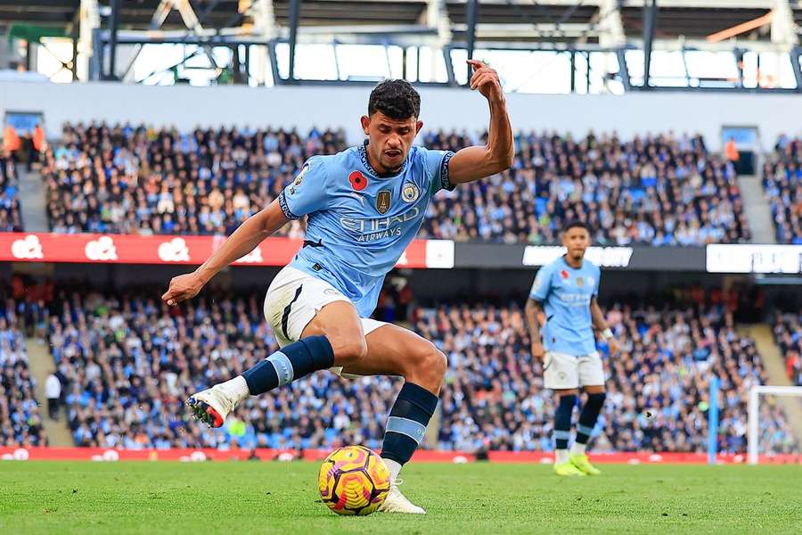 Matheus Nunes começa a encontrar espaço no Manchester City