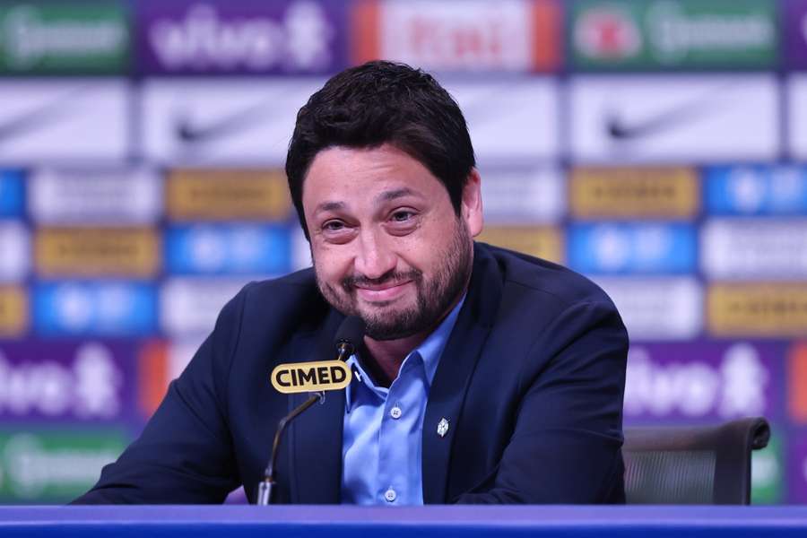 Arthur Elias convocou Seleção Feminina para Copa América nesta segunda (9) Arthur Elias convocou Seleção Feminina para Copa América nesta segunda (9)