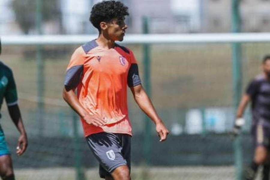 Zakaria Kassary, médio marroquino de 19 anos