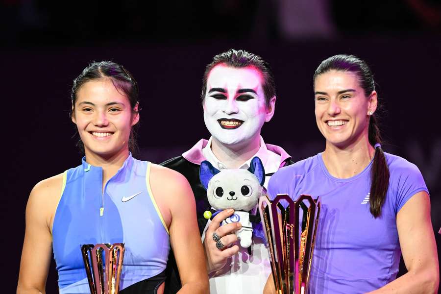 Emma Răducanu și Sorana Cîrstea s-au întâlnit ultima dată pe 7 februarie, în finala Transylvannia Open Emma Răducanu și Sorana Cîrstea s-au întâlnit ultima dată pe 7 februarie, în finala Transylvannia Open